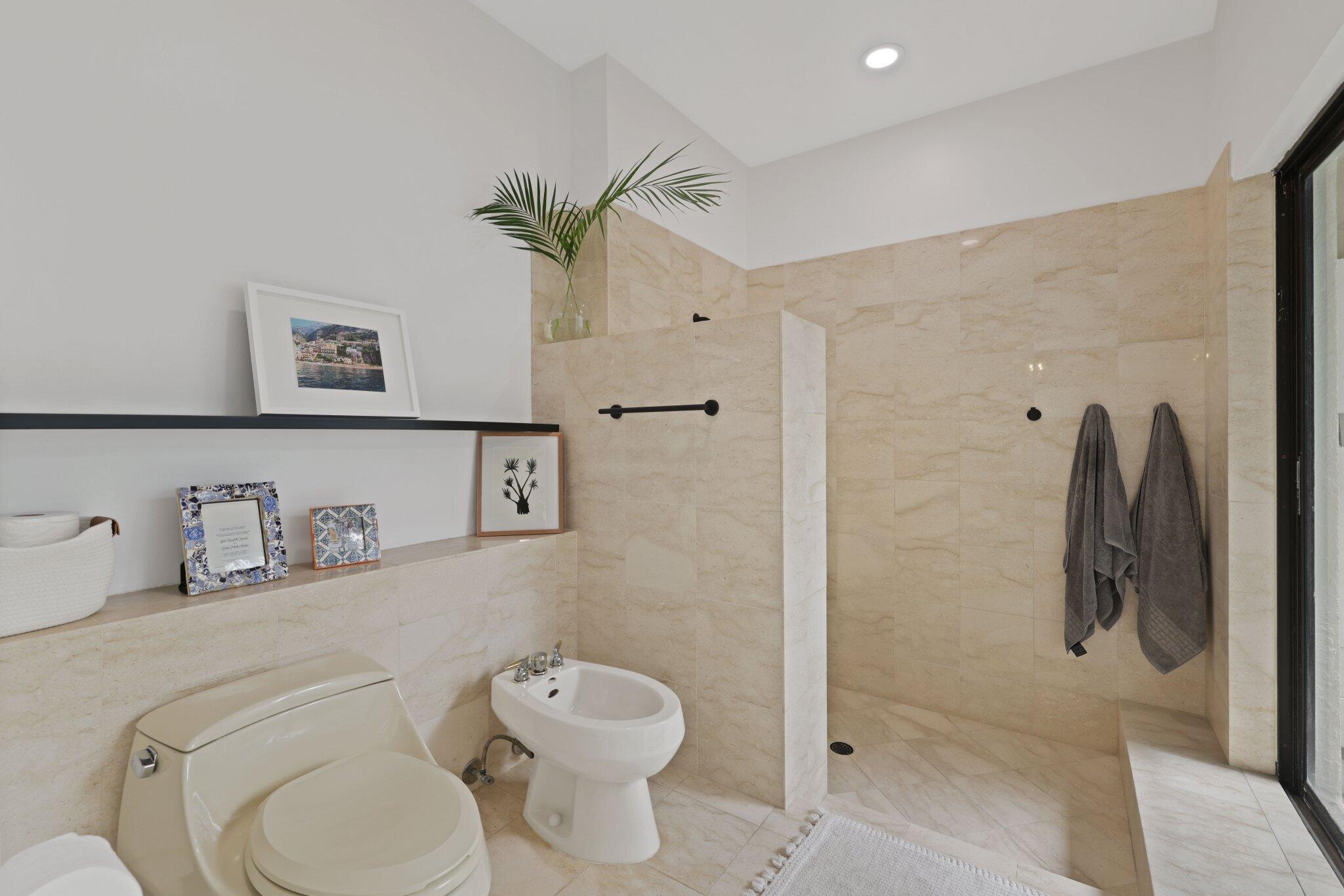 3235 Hyde Circle Boca Raton, FL 33434 - Photo 42 of 76 Primary bathroom