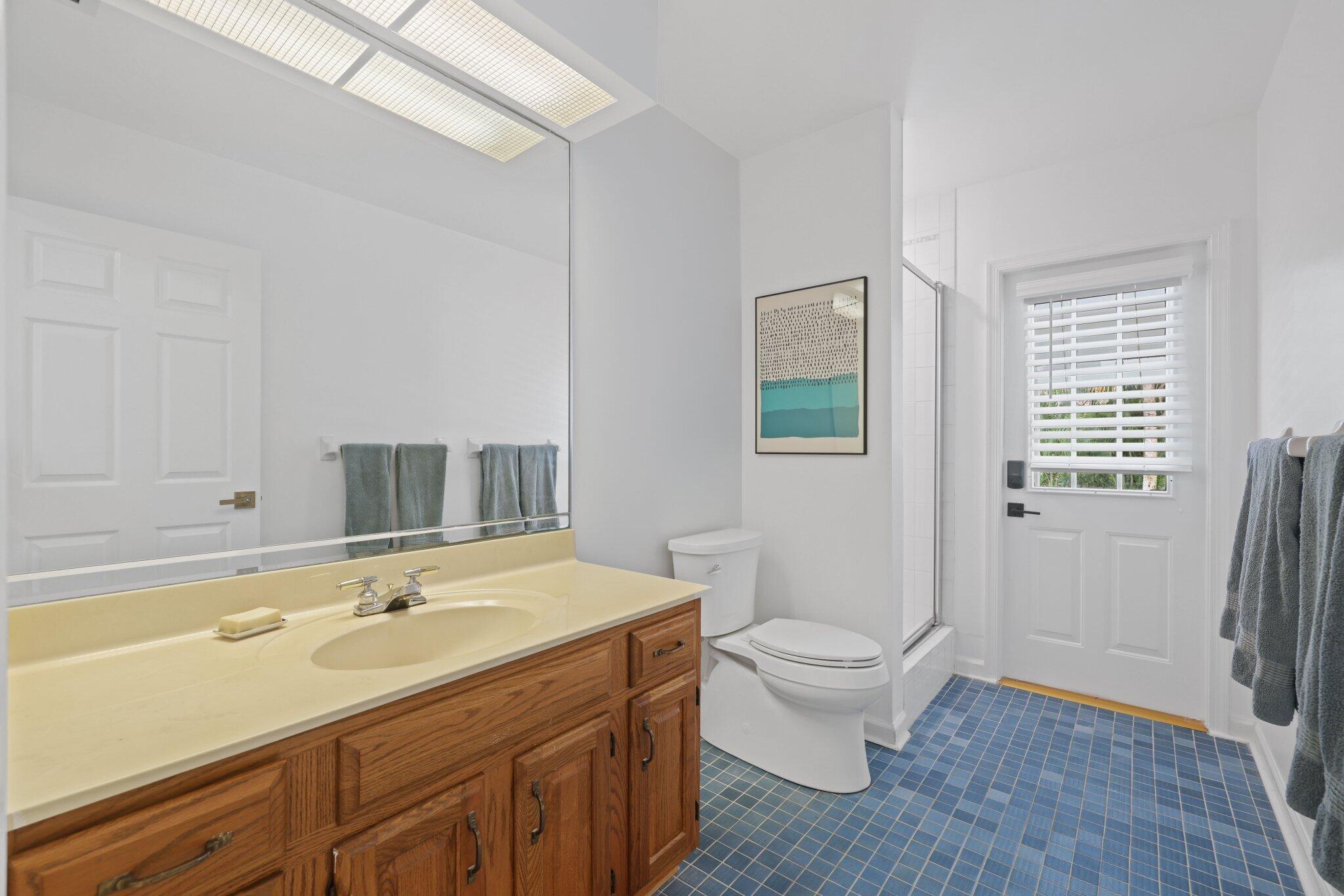 3235 Hyde Circle Boca Raton, FL 33434 - Photo 46 of 76 Secondary full bathroom