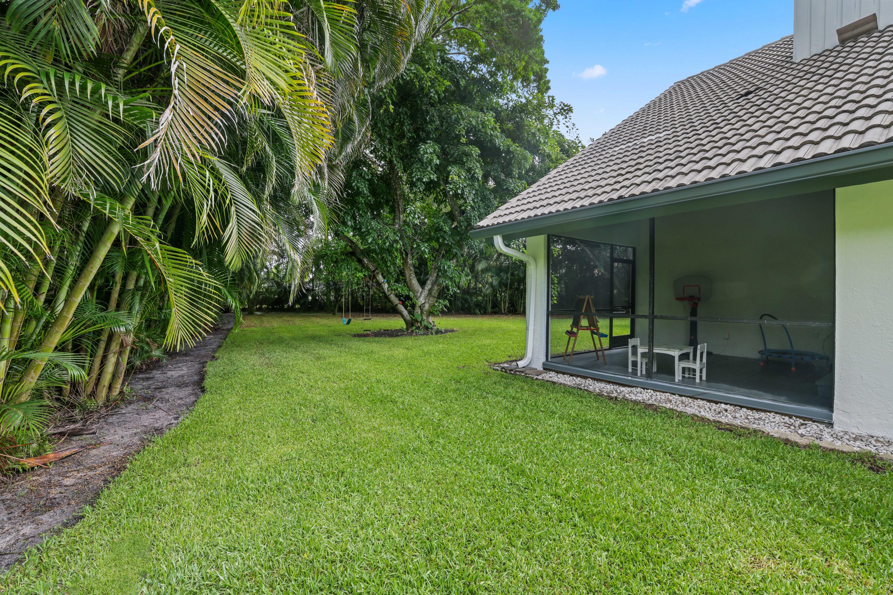 3235 Hyde Circle Boca Raton, FL 33434 - Photo 59 of 76 Side yard