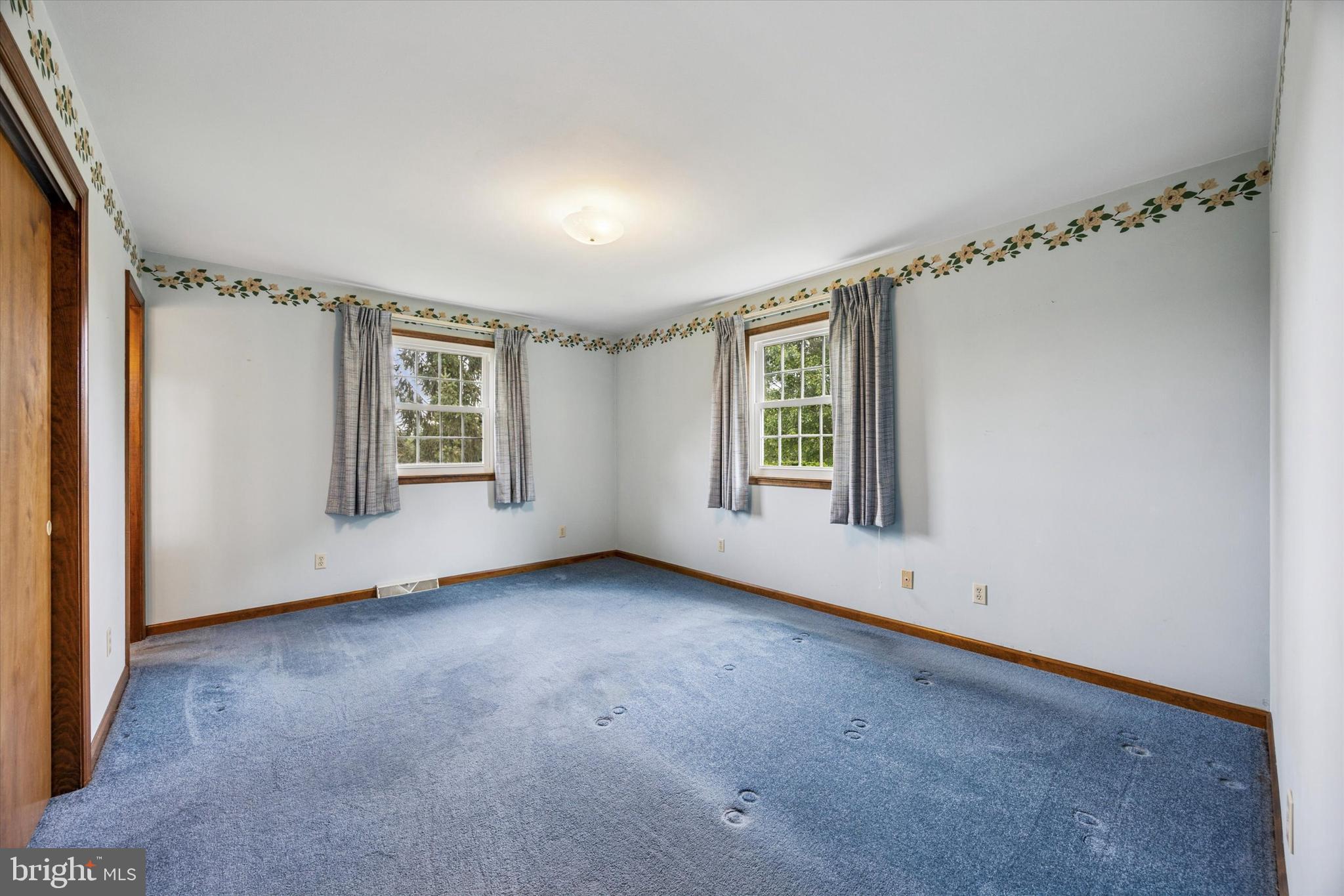 1690 Kumry Road Quakertown, PA 18951 - Photo 19 of 34 an empty room with windows