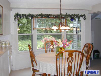 9103 Hartzell Road Fort Wayne, IN 46816 - Photo 4 of 11