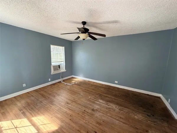 $850 | 1410 15th Street, Huntsville, TX 77340