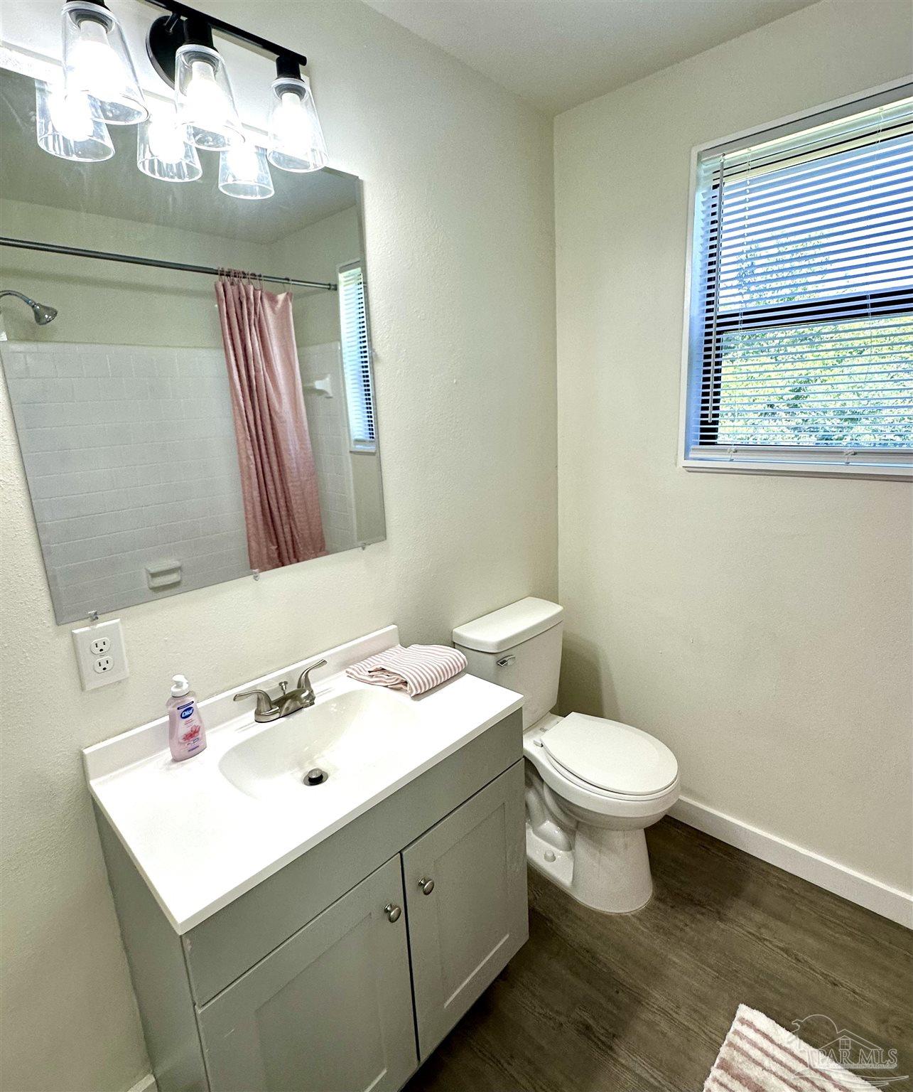 313 Rhoda Street Pensacola, FL 32503 - Photo 8 of 9 Gallery Image 8
