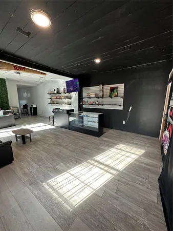 $1,650 | 304 Lockwood Drive, Houston, TX 77011