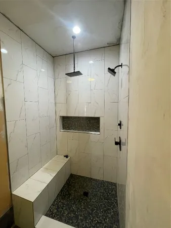 $1,650 | 304 Lockwood Drive, Houston, TX 77011