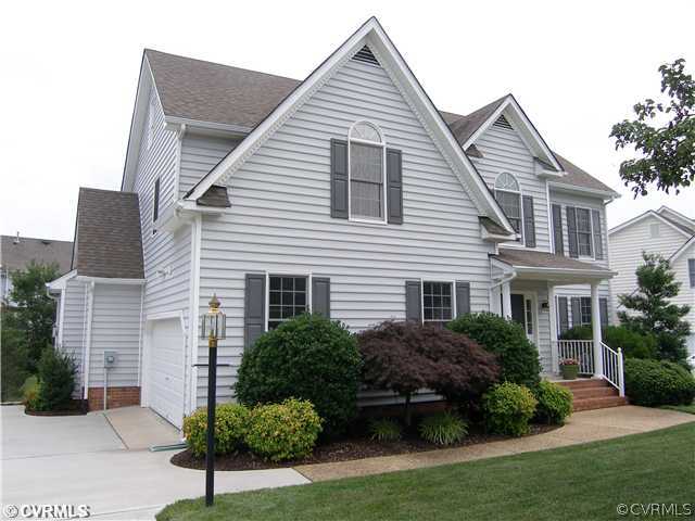913 Biggin Pond Road Midlothian, VA 23114 - Photo 2 of 24 a view of a house with a yard and plants