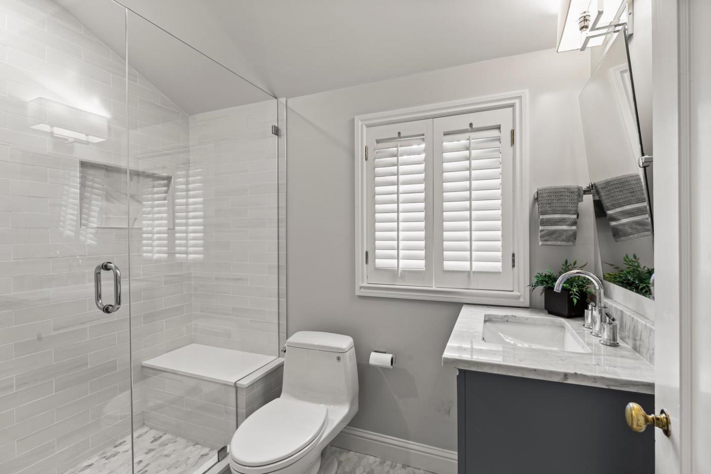 755 Bromfield Road Hillsborough, CA 94010 - Photo 18 of 49