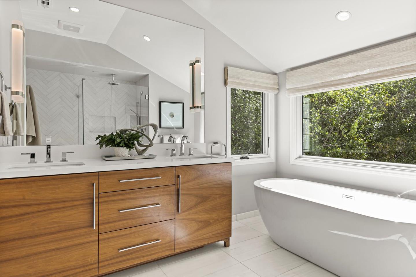 755 Bromfield Road Hillsborough, CA 94010 - Photo 34 of 49