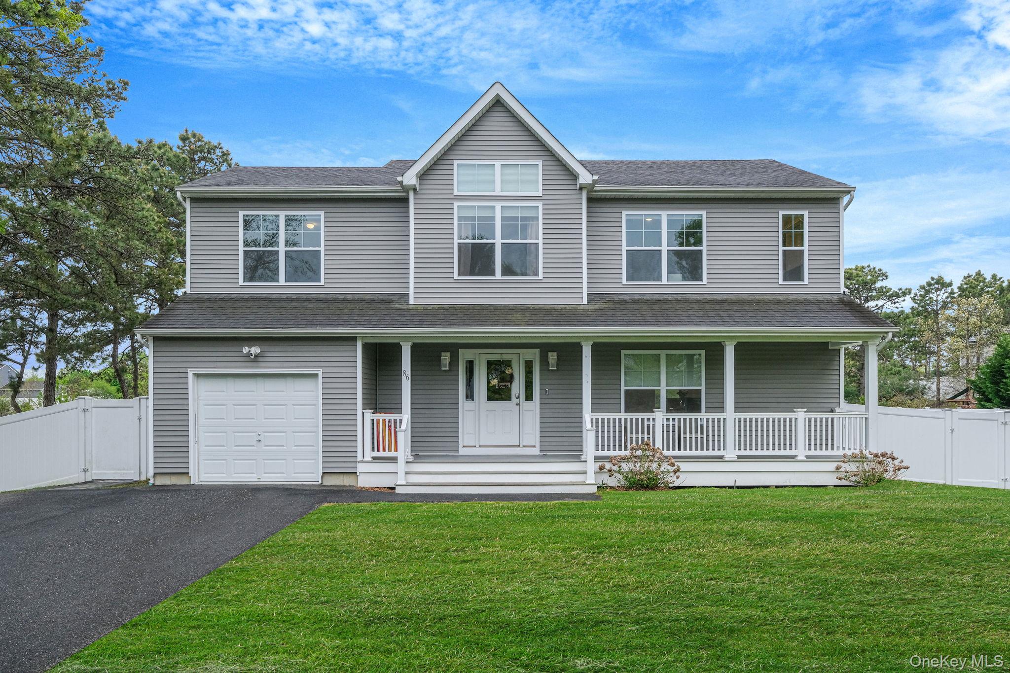 Beautiful, young 4/2.5 colonial on .52 acres!