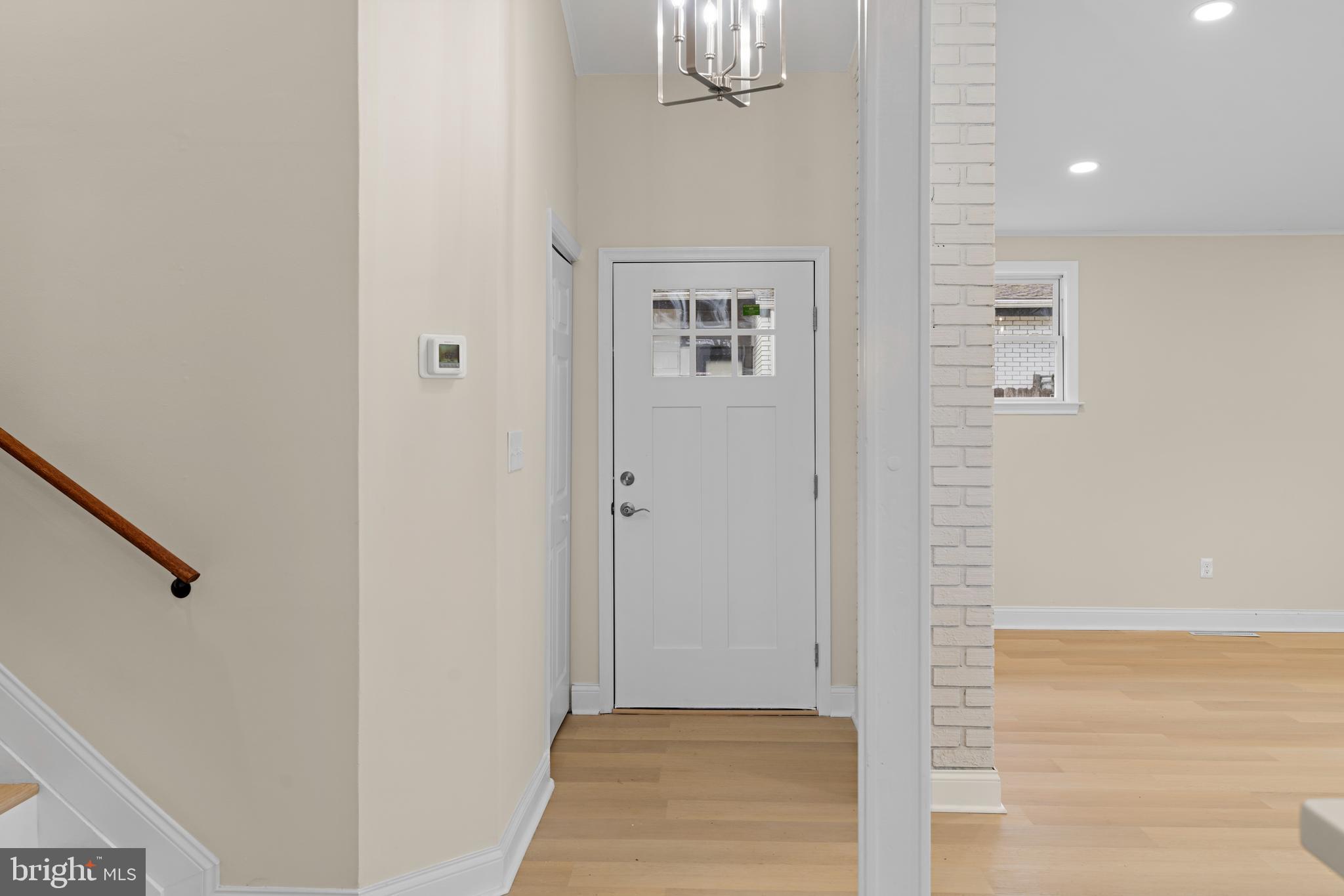 4761 Bonnie Brae Road Pikesville, MD 21208 - Photo 3 of 32 Foyer