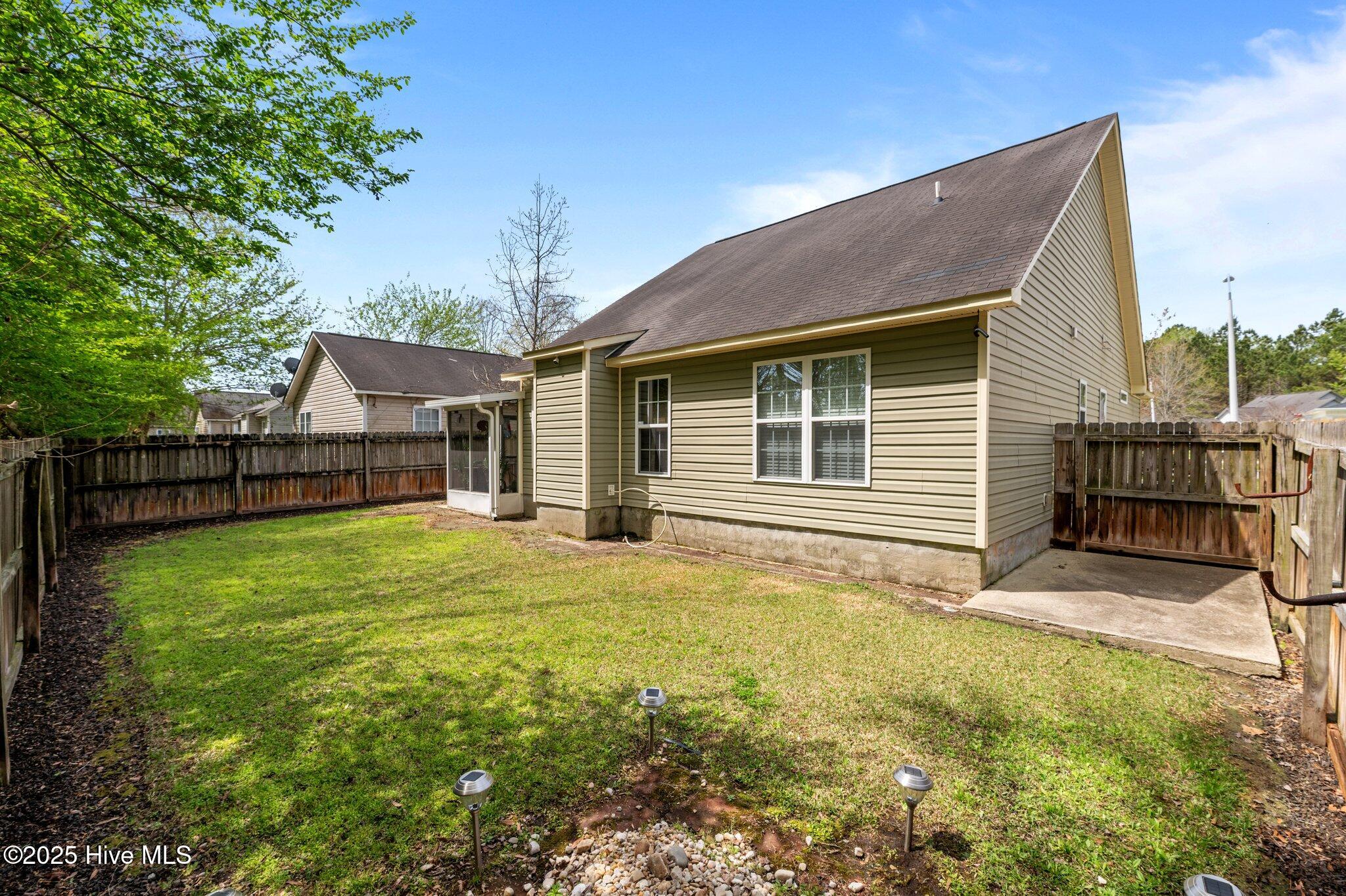 4613 Rainmaker Drive New Bern, NC 28562 - Photo 23 of 29 42-web-or-mls-DSC_6808
