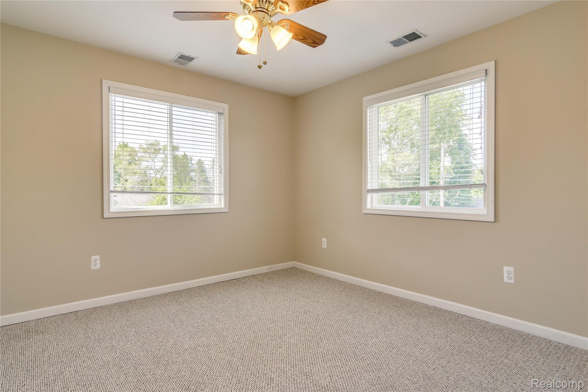 3476 Cone Avenue Rochester, MI 48309 - Photo 32 of 53 Interiors (27 of 41).jpg