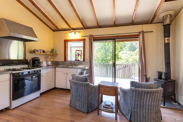 $2,980,000 | 5955 Shoreline Highway, Bolinas, CA 94924