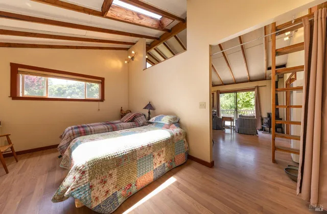 $2,980,000 | 5955 Shoreline Highway, Bolinas, CA 94924