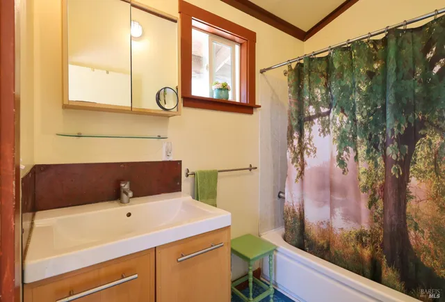 $2,980,000 | 5955 Shoreline Highway, Bolinas, CA 94924