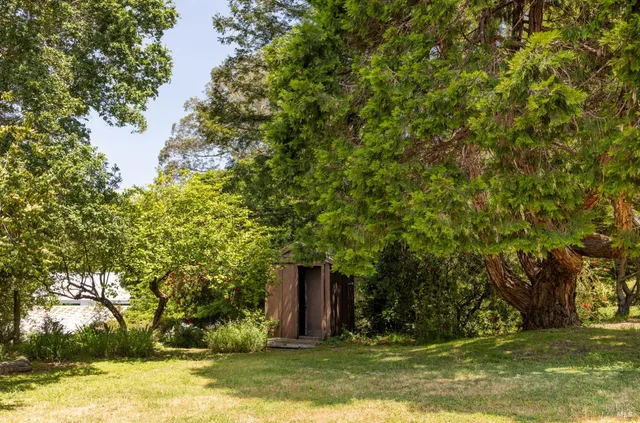 $2,980,000 | 5955 Shoreline Highway, Bolinas, CA 94924