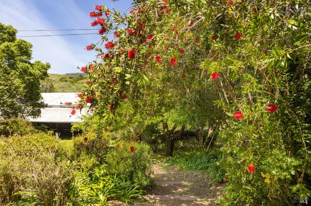 $2,980,000 | 5955 Shoreline Highway, Bolinas, CA 94924