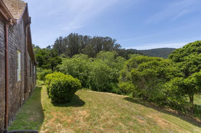 $2,980,000 | 5955 Shoreline Highway, Bolinas, CA 94924