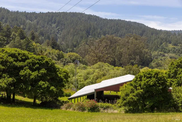 $2,980,000 | 5955 Shoreline Highway, Bolinas, CA 94924