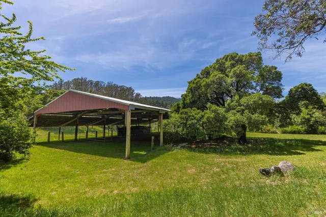 $2,980,000 | 5955 Shoreline Highway, Bolinas, CA 94924