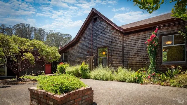 $2,980,000 | 5955 Shoreline Highway, Bolinas, CA 94924
