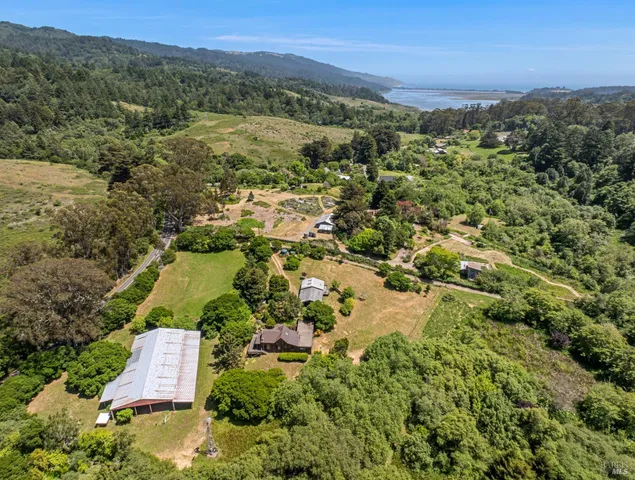 $2,980,000 | 5955 Shoreline Highway, Bolinas, CA 94924