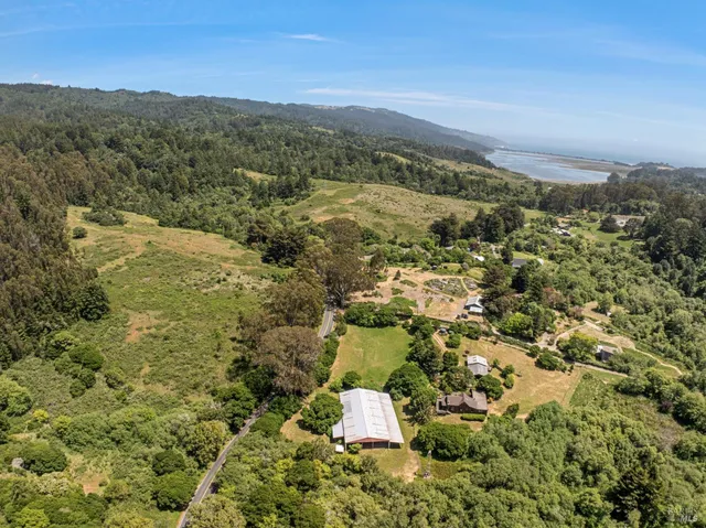 $2,980,000 | 5955 Shoreline Highway, Bolinas, CA 94924