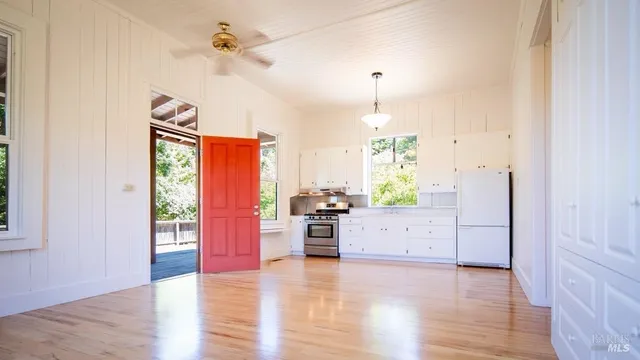 $2,980,000 | 5955 Shoreline Highway, Bolinas, CA 94924