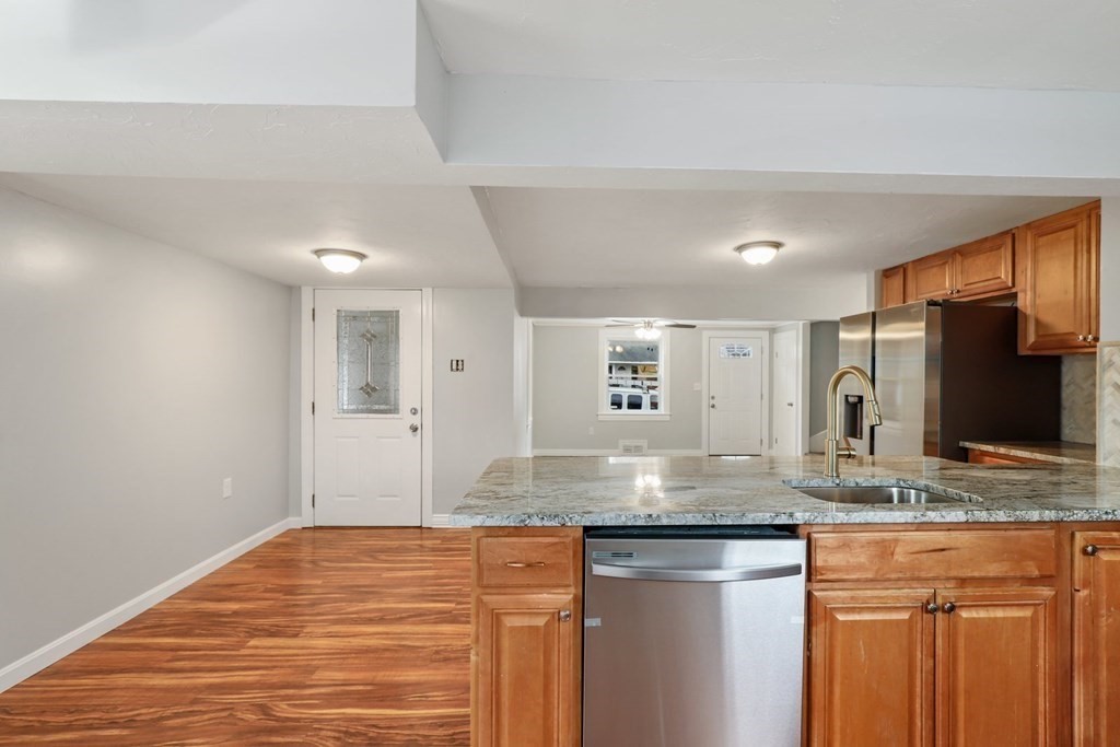 89 Almount Road Fitchburg, MA 01420 - Photo 6 of 42 Gallery Image 6