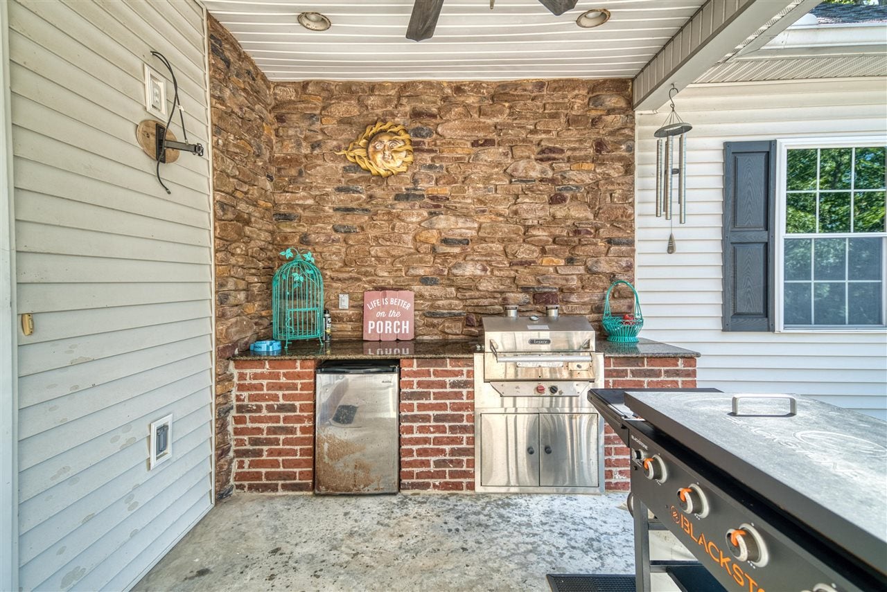 834 Kennedy Road Greenville, KY 42345 - Photo 12 of 99 Gallery Image 12