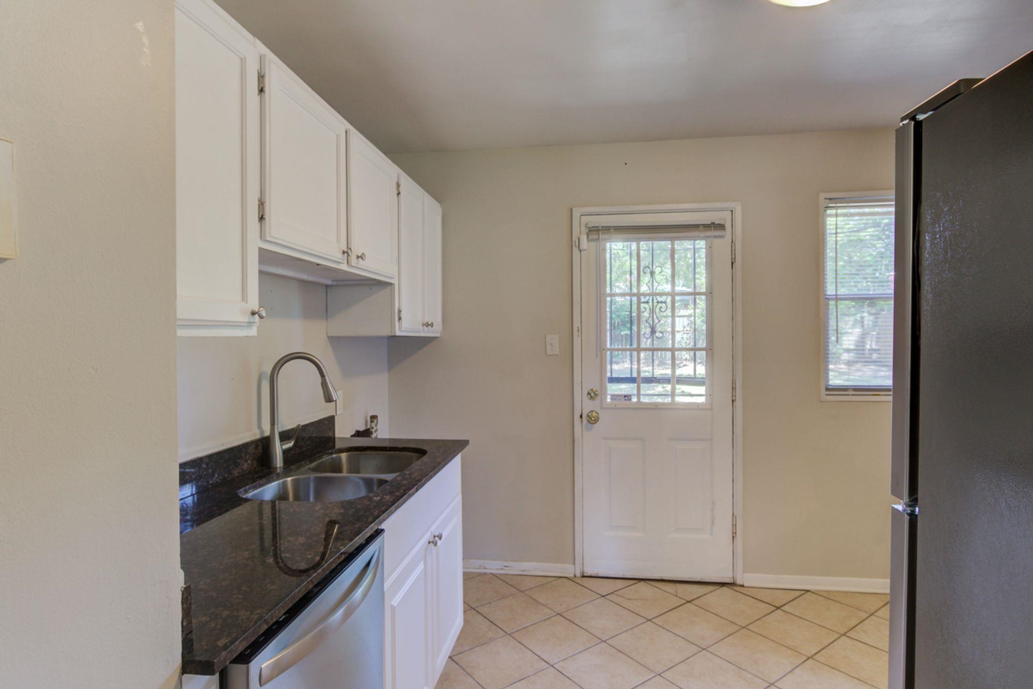 4966 Verne Road Memphis, TN 38117 - Photo 7 of 15