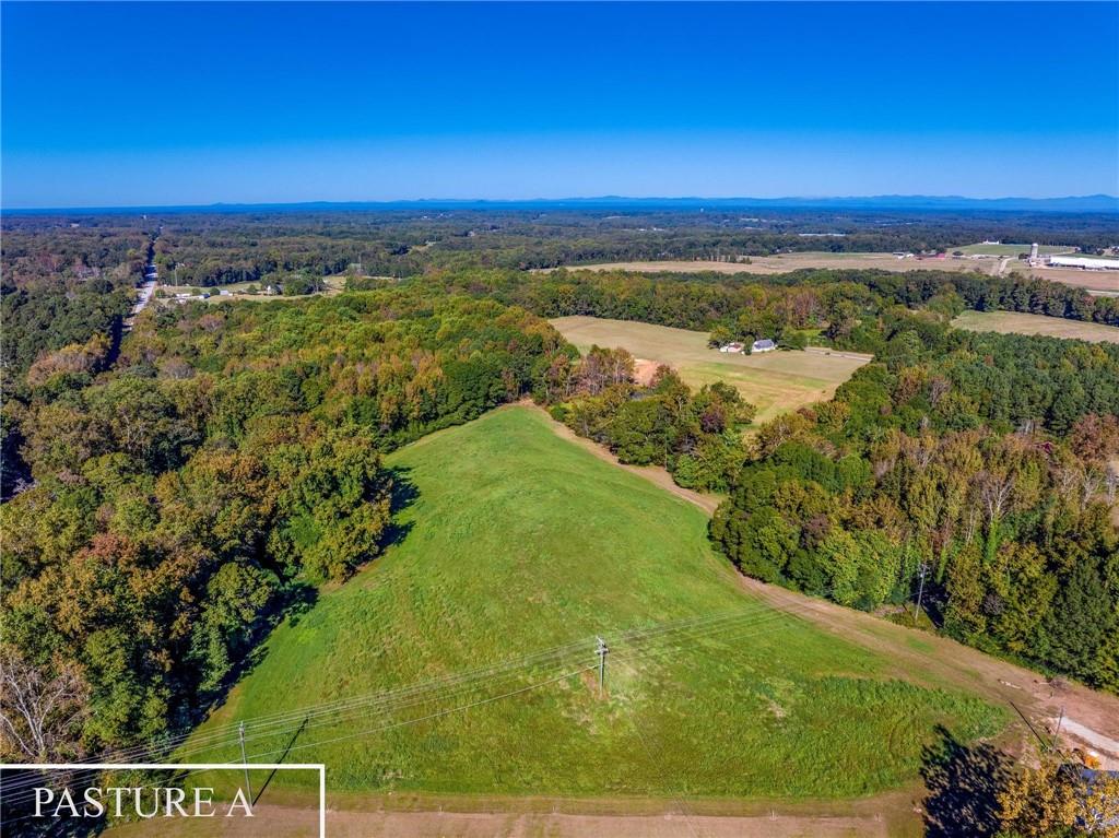 1736 Airline School Road Bowersville, GA 30516 - Photo 4 of 33 a view of a city