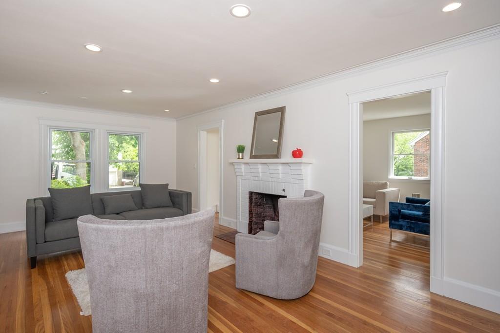 25 Avondale Road Newton, MA 02459 - Photo 5 of 25