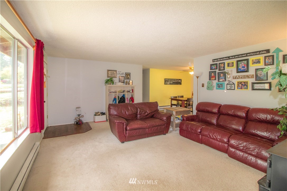 5007 Point Court Southeast Lacey, WA 98513 - Photo 2 of 15 Gallery Image 2