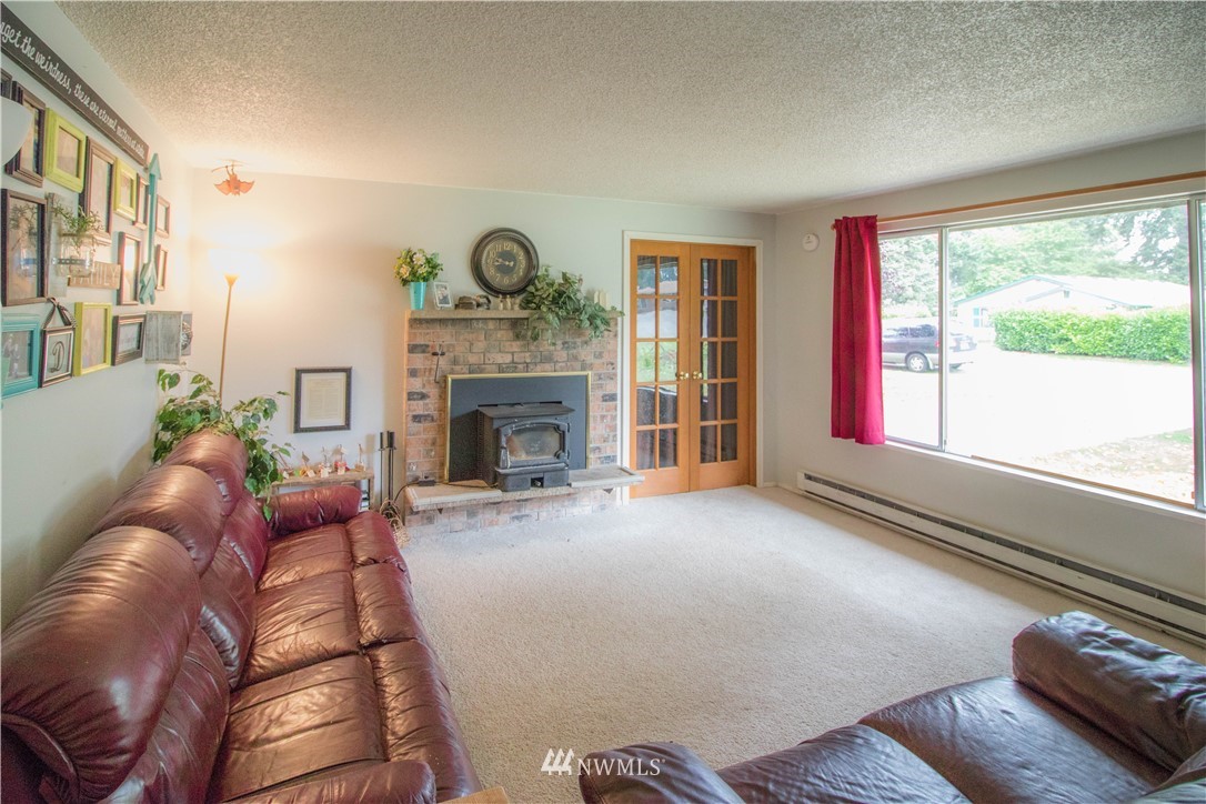 5007 Point Court Southeast Lacey, WA 98513 - Photo 3 of 15 Gallery Image 3