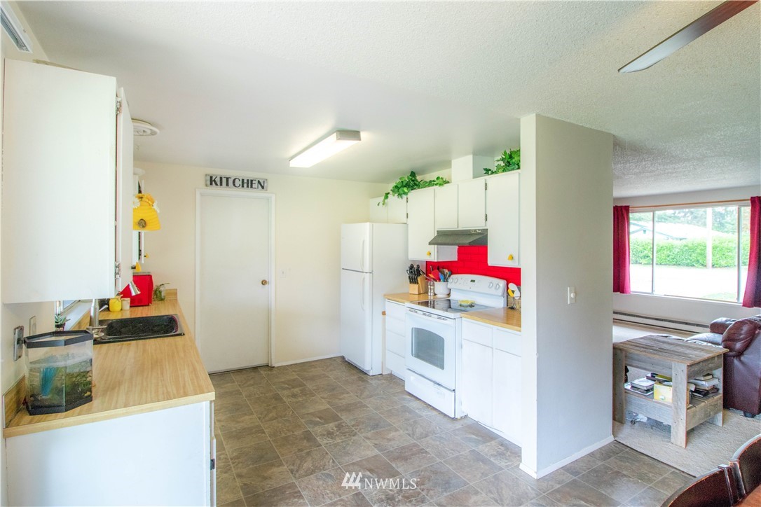 5007 Point Court Southeast Lacey, WA 98513 - Photo 4 of 15 Gallery Image 4