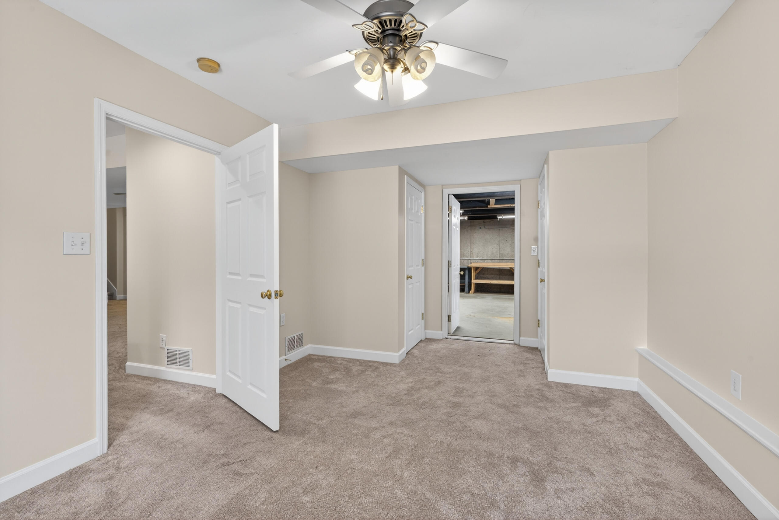 4432 River Ridge Road Lexington, KY 40515 - Photo 54 of 78 5th Bedroom Lower