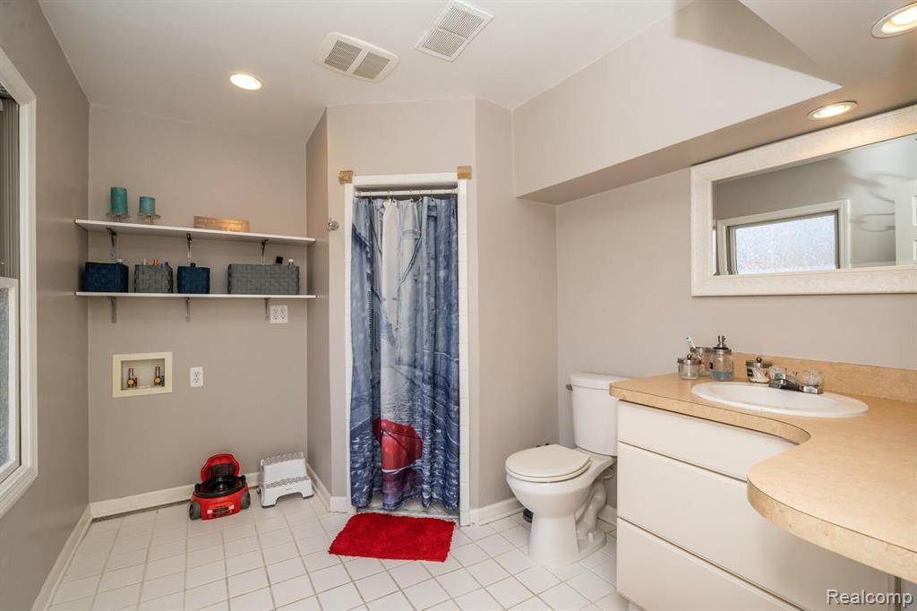 518 Barrington Road Grosse Pointe, MI 48230 - Photo 36 of 64