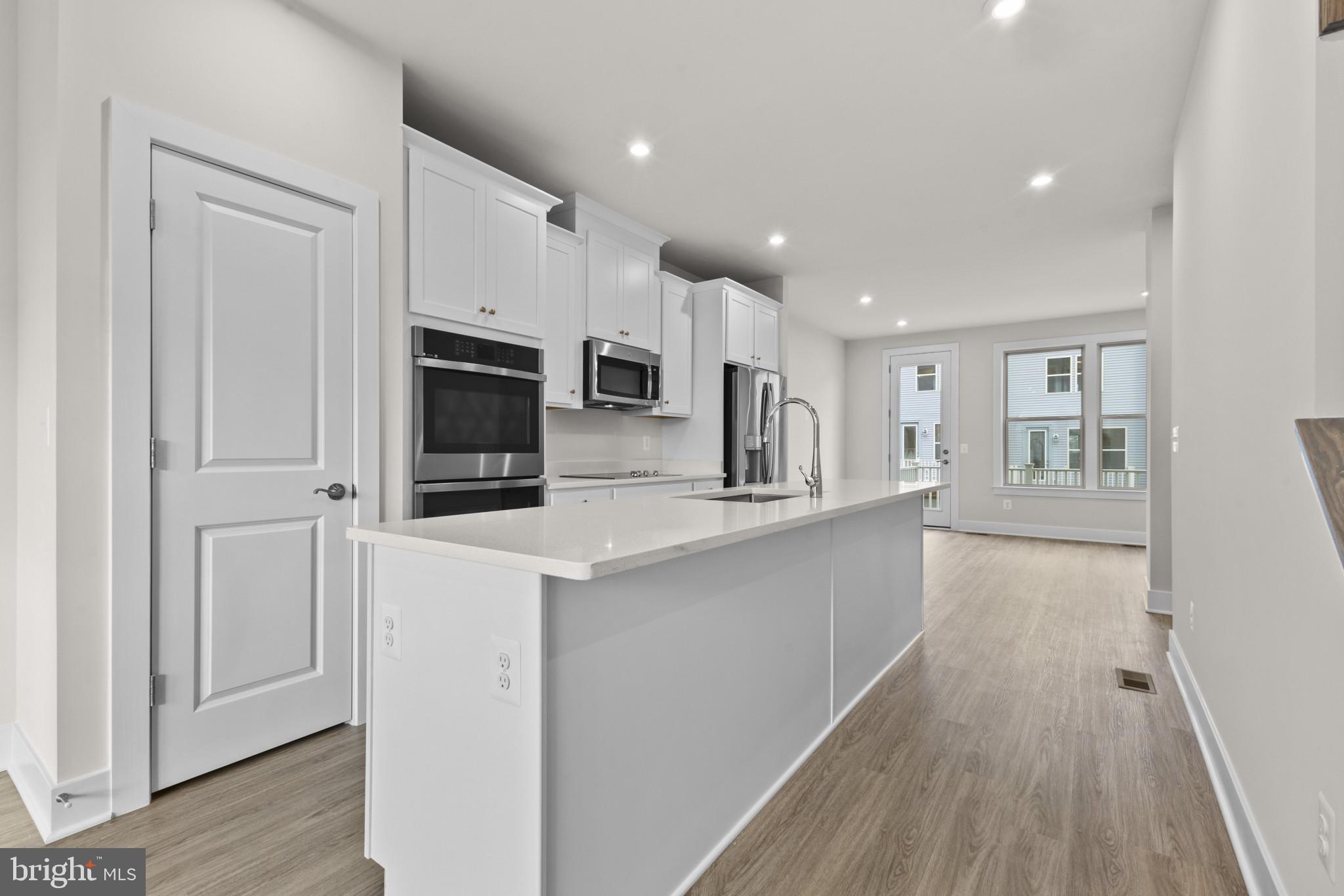 8875 Curie Street Manassas, VA 20110 - Photo 12 of 27