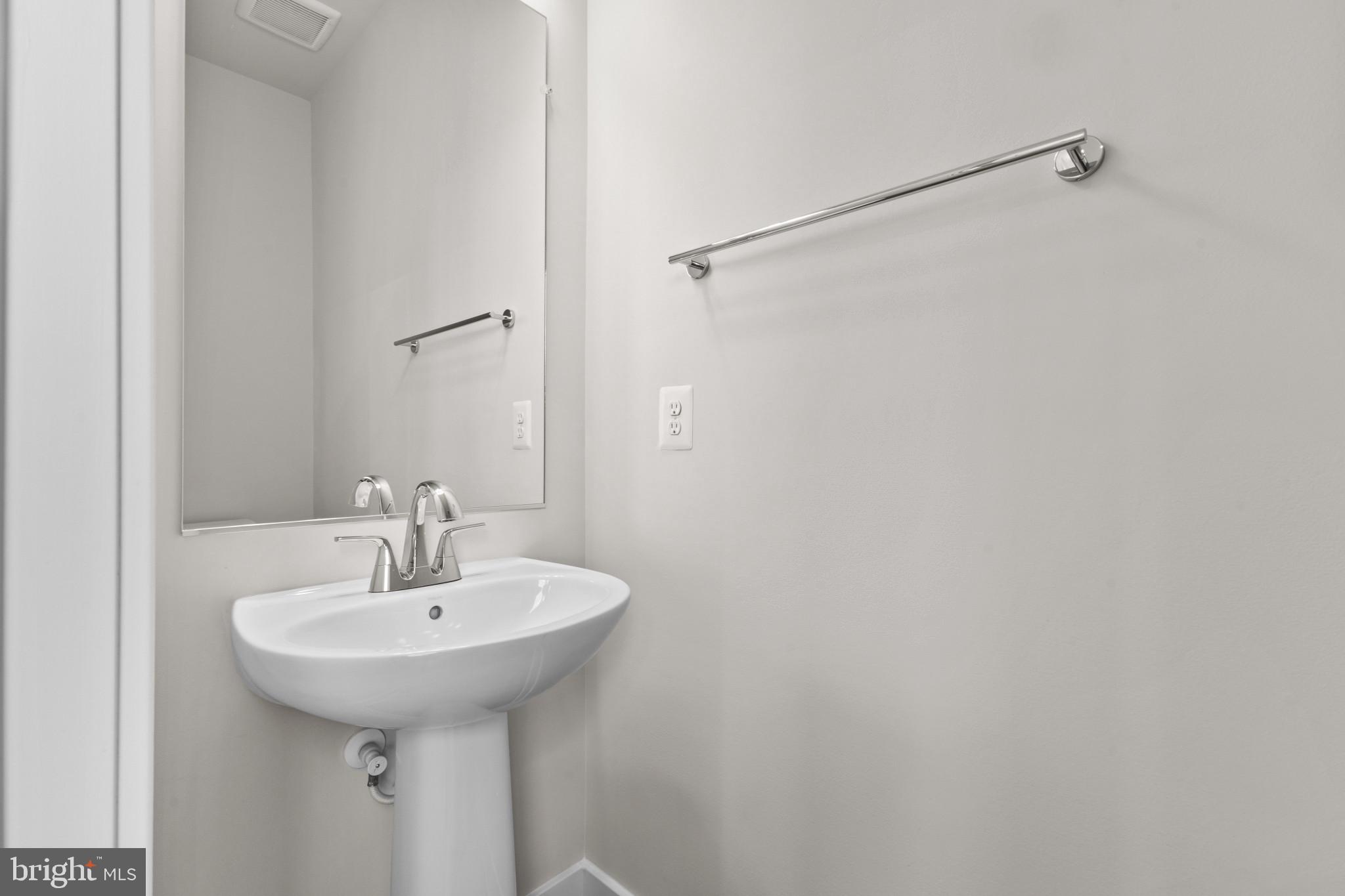 8875 Curie Street Manassas, VA 20110 - Photo 15 of 27