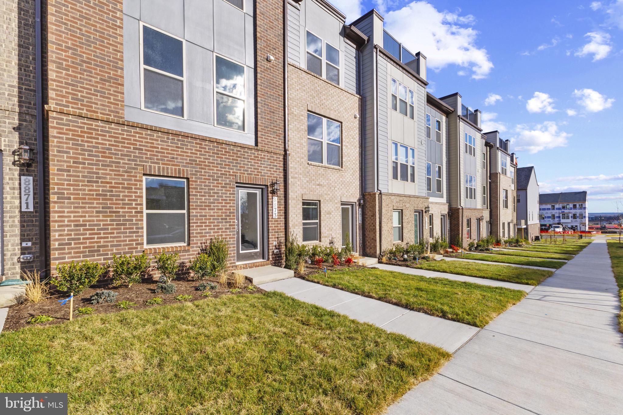 8875 Curie Street Manassas, VA 20110 - Photo 2 of 27