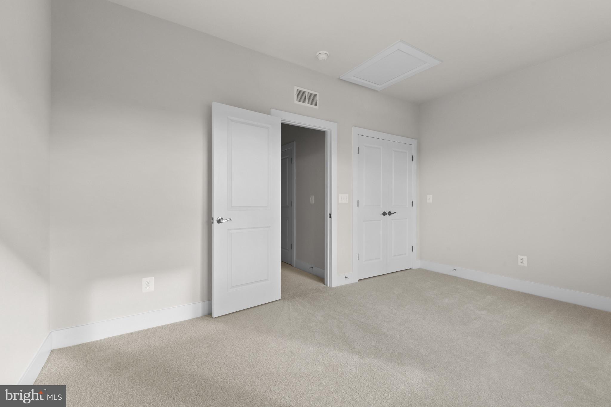 8875 Curie Street Manassas, VA 20110 - Photo 23 of 27