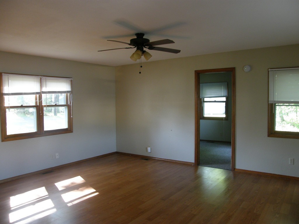271 Killdeer Road Webster, MA 01570 - Photo 17 of 30 Gallery Image 17