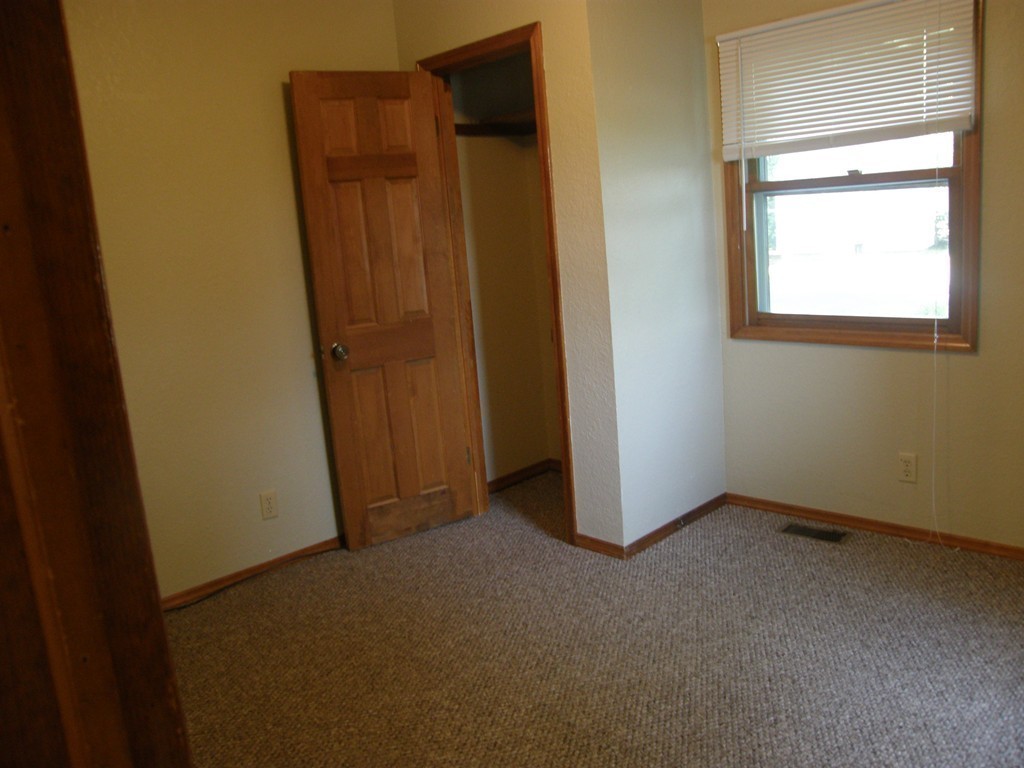271 Killdeer Road Webster, MA 01570 - Photo 19 of 30 Gallery Image 19