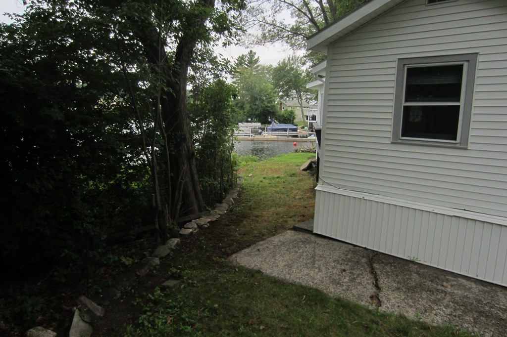 271 Killdeer Road Webster, MA 01570 - Photo 3 of 30 Gallery Image 3