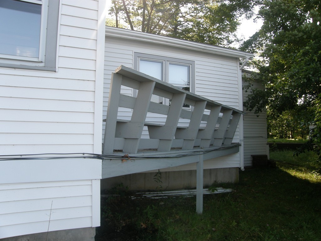 271 Killdeer Road Webster, MA 01570 - Photo 8 of 30 Gallery Image 8