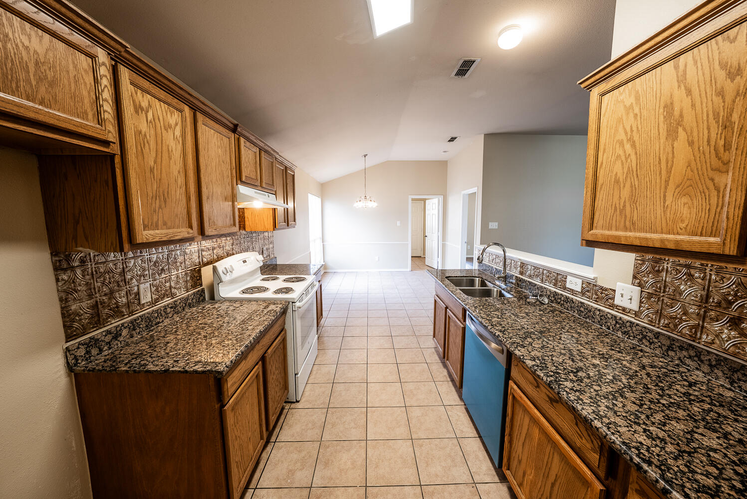 6717 89th Street Lubbock, TX 79424 - Photo 7 of 17 DSC09683