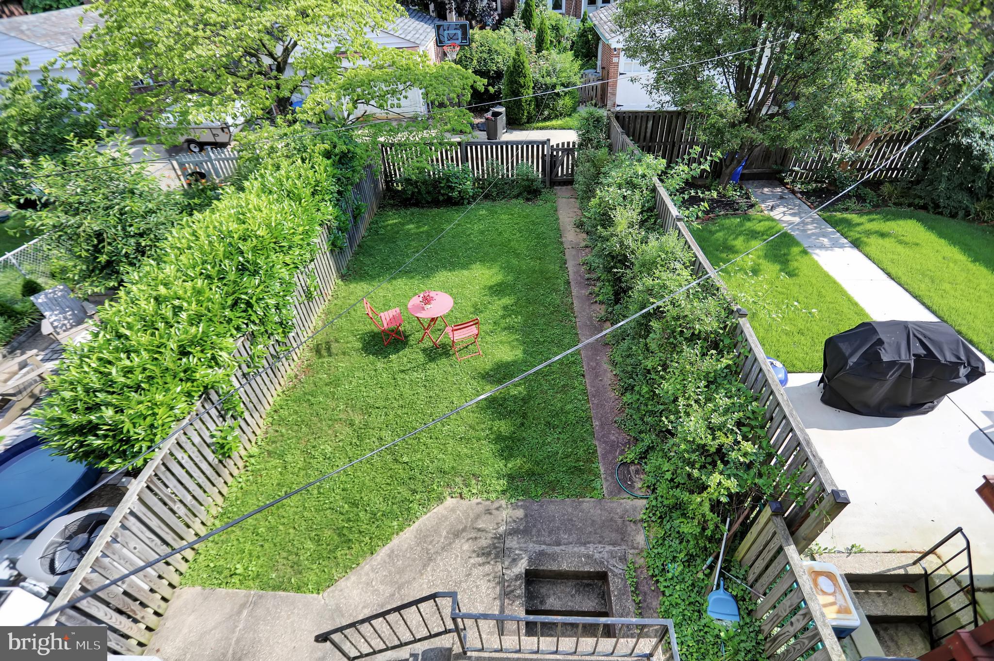 416 Overbrook Road Baltimore, MD 21212 - Photo 31 of 41 Rear yard view from upper level