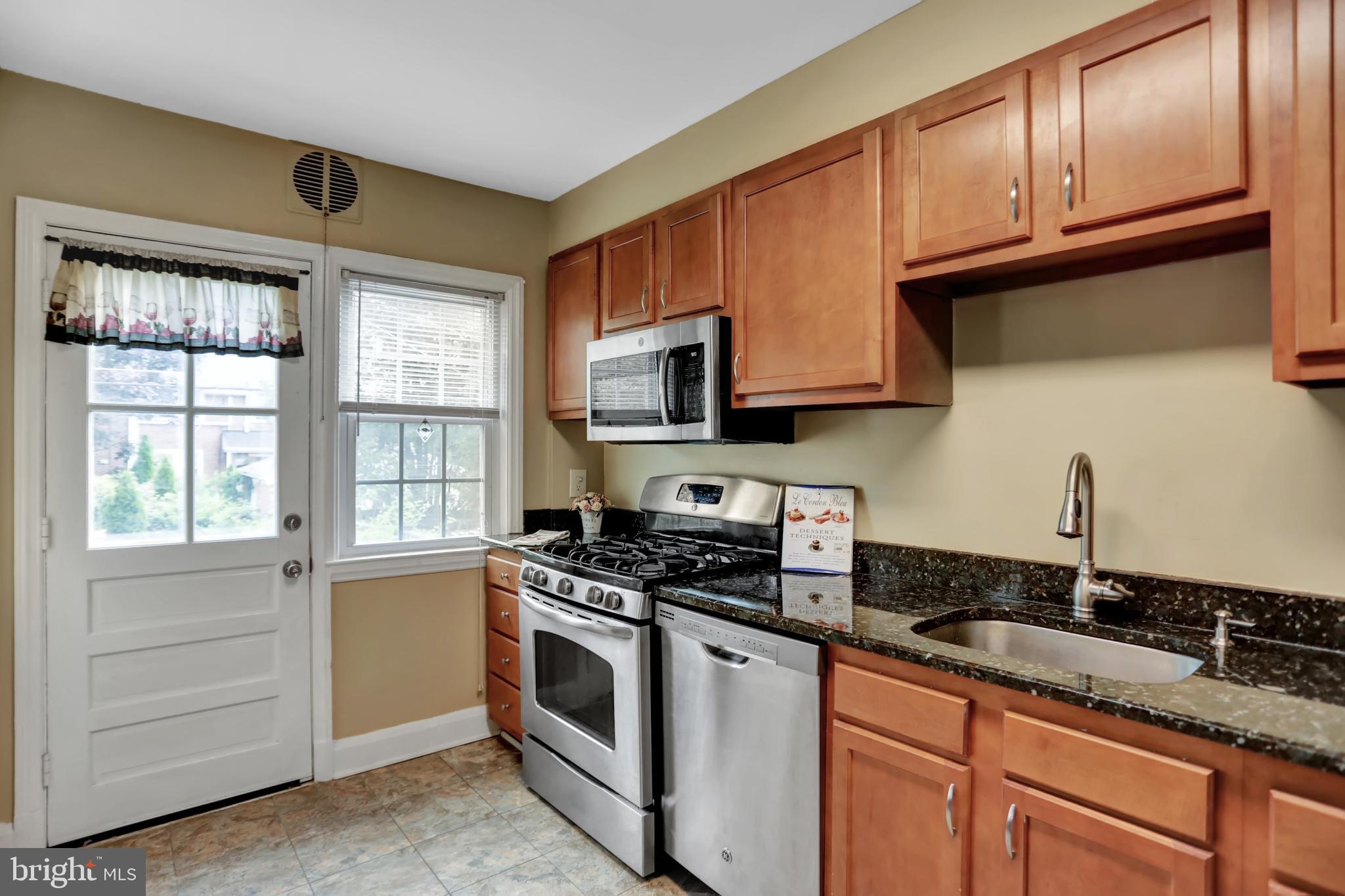416 Overbrook Road Baltimore, MD 21212 - Photo 10 of 41 Kitchen