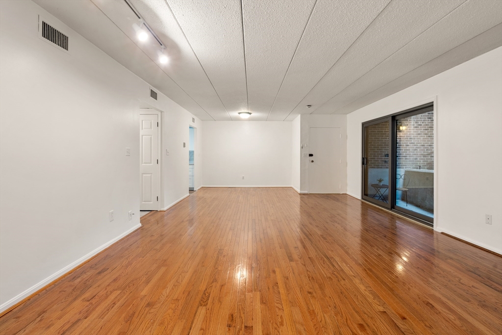 43 Angleside Road, Unit 2 Waltham, MA 02453 - Photo 16 of 24 Gallery Image 16
